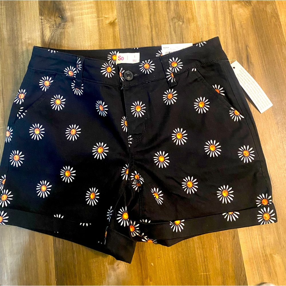 NWT SO shorts size1